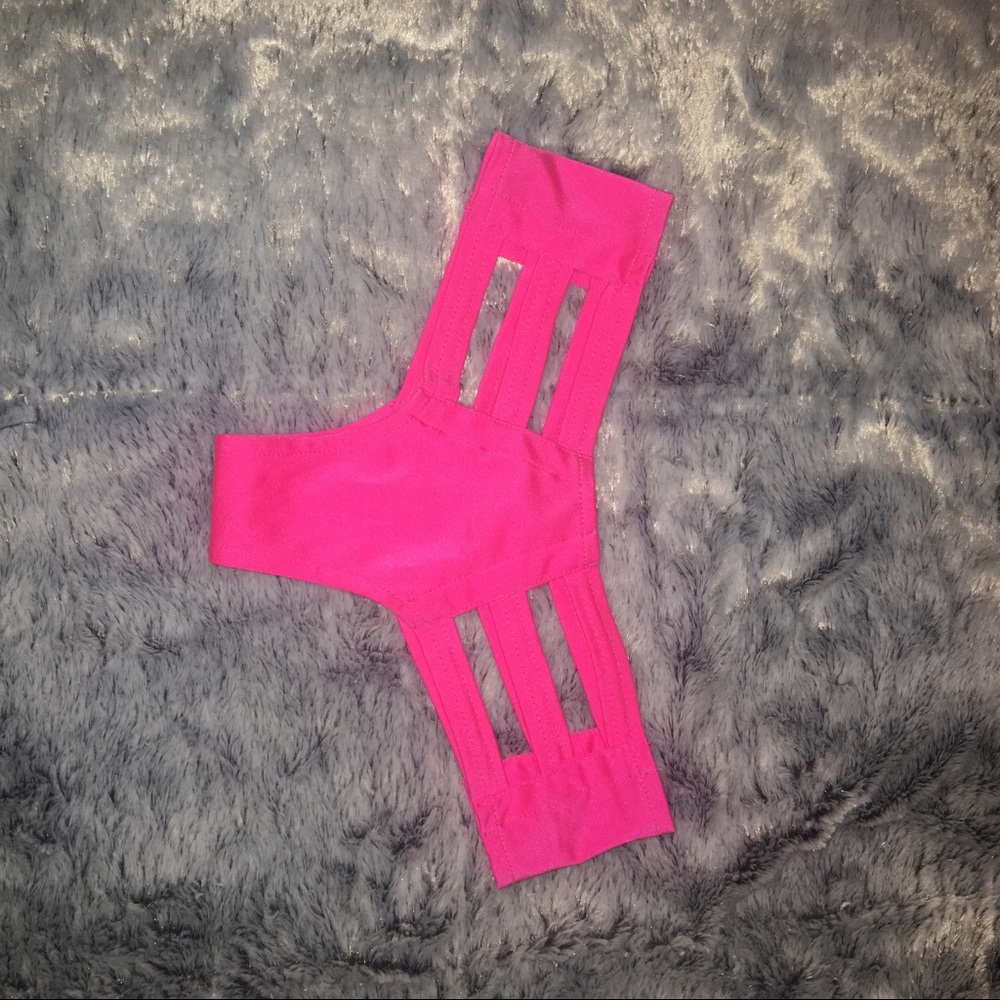 CUT OUT BOTTOMS